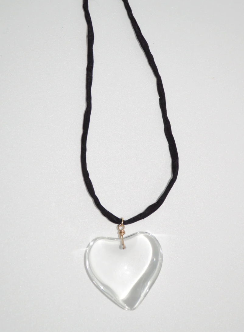 Hola Amor Estudios Glossy Heart Necklace