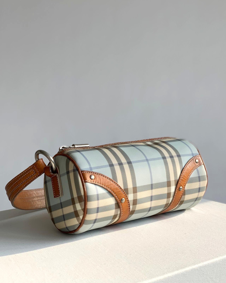 burberry roller bag