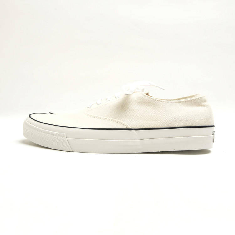 white deck shoes