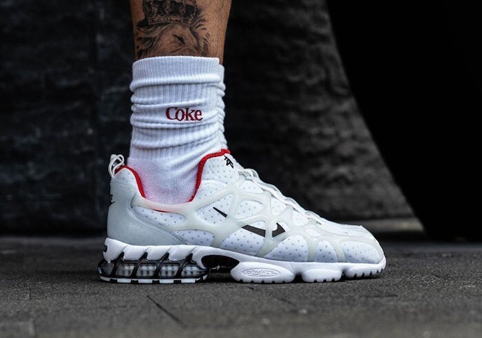 nike air spiridon cage 2 white