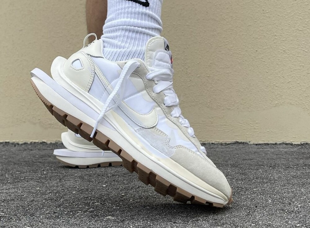 nike x sacai all white