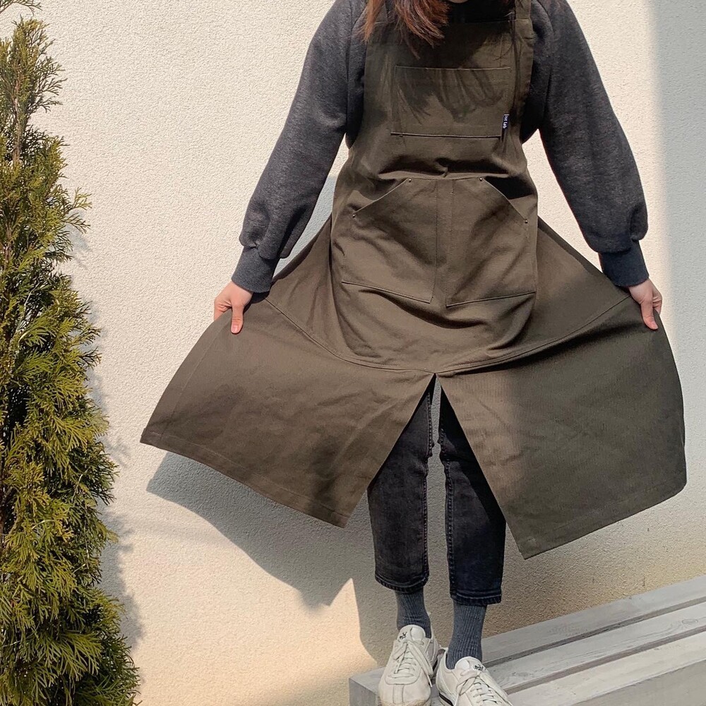 khaki split apron