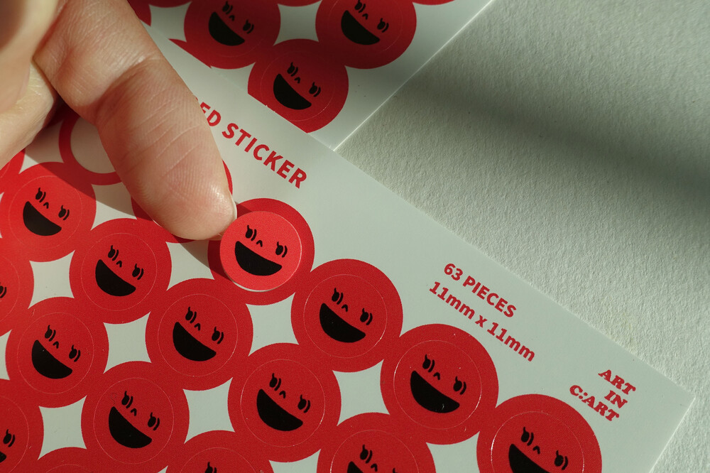 SMALL ROUND STICKER