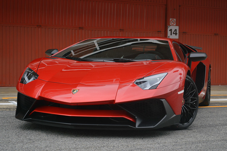 람보르기니 아벤타도르 슈퍼벨로체 드라이 카본 보디키트 LAMBORGHINI AVENTADOR LP750-4 SV 람보르기니 아벤타도르 슈퍼벨로체 드라이 카본 보디키트 Lamborghini Aventador Lp750-4 Sv