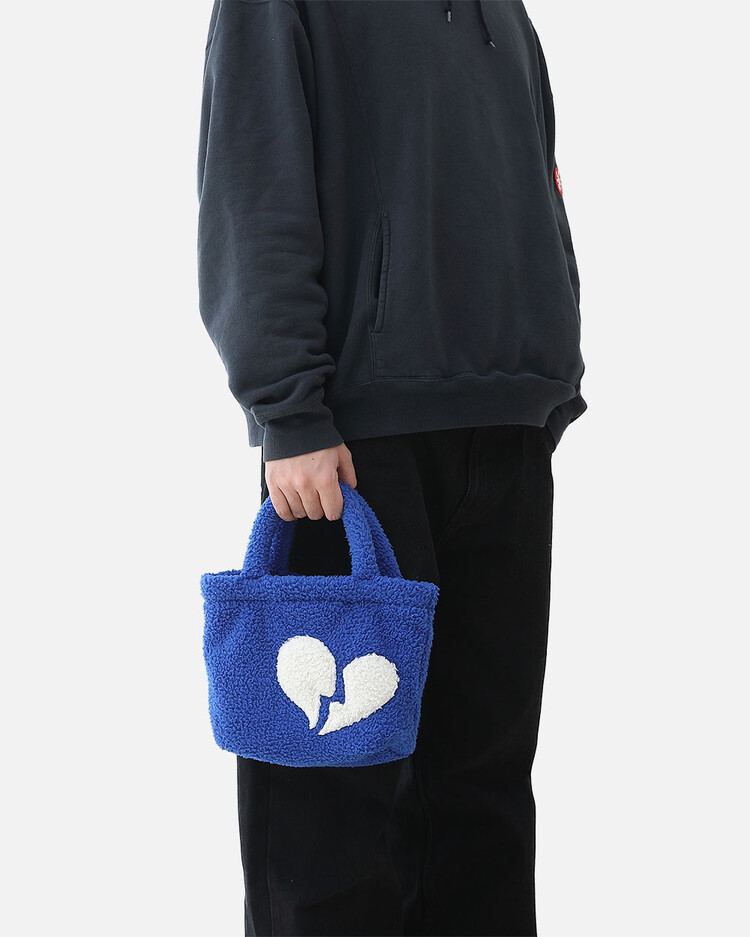 ☆韓国の人気☆【Bad Blue】☆Heart Fleece Mini Ba.g☆バッグ☆ Heart Fleece Mini Bag Blue