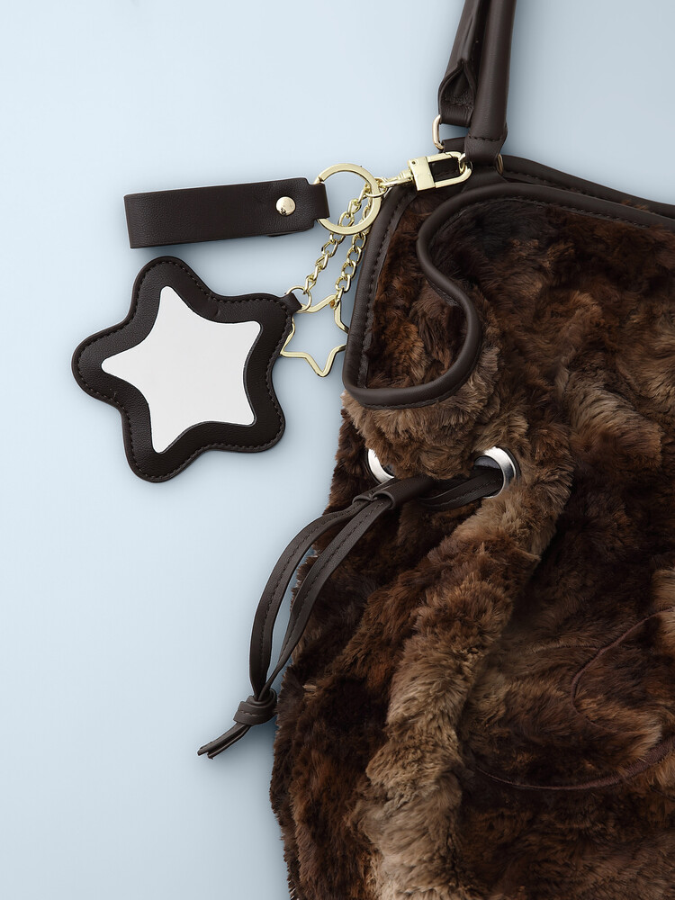 バッグ Bad Blue Eco Fur Pillow Bag (Brown) 韓国BAD BLUE バッド