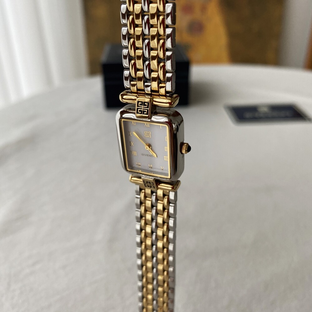 ﻿Vintage Givenchy Watch