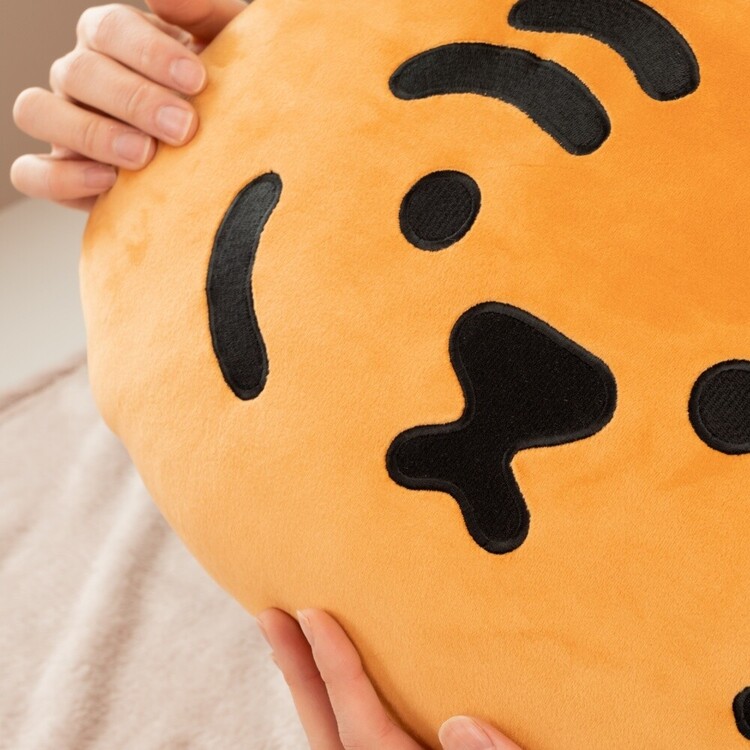 TIGER FACE MOCHI CUSHION