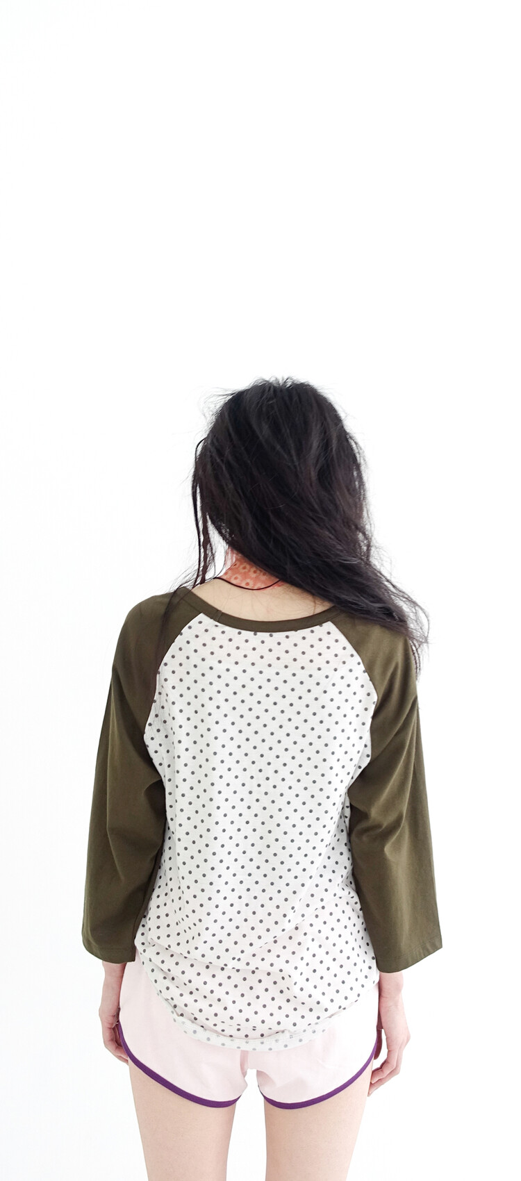 【fa.er.ie】 dot raglan sleeve top ♥4Color 19차☆[F.E.E.S] dot raglan sleeve top (khaki)
