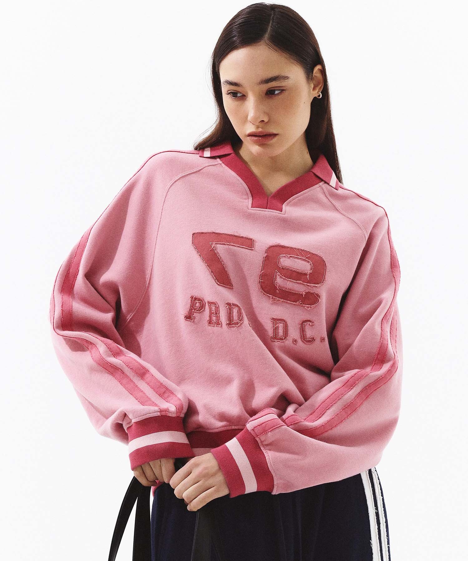 ◇PRENDA◇ PRENDA LOGO TAPE APPLIQUE SWEATSHIRTS DEELA PINK PRENDA LOGO TAPE APPLIQUE SWEATSHIRTS DEELA PINK