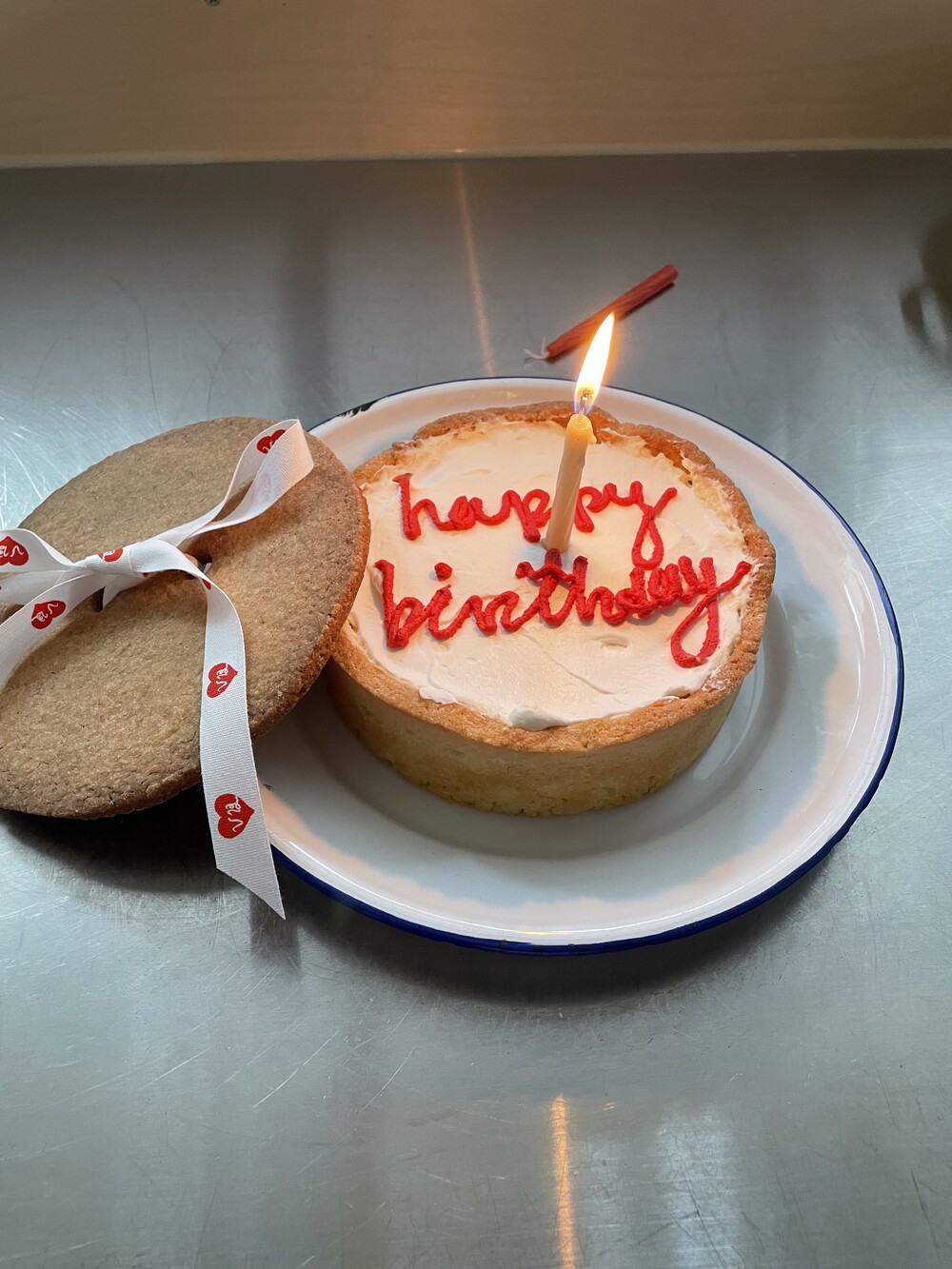 Banana pudding tart box