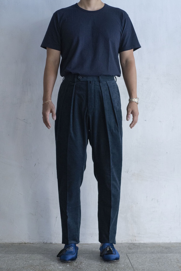 Antique Corduroy Tapered Pants (Navy)