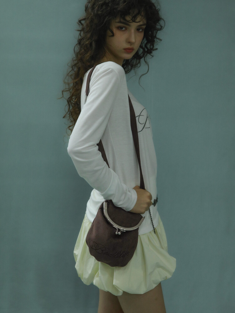 【韓国BAD BLUE バッドブルー】Suede Bao Bag Brown Suede Bao Bag Brown