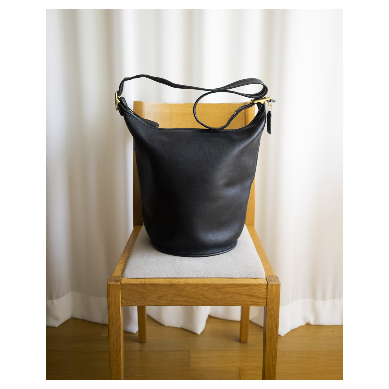 old COACH - Leather Duffle Bag L (Black)