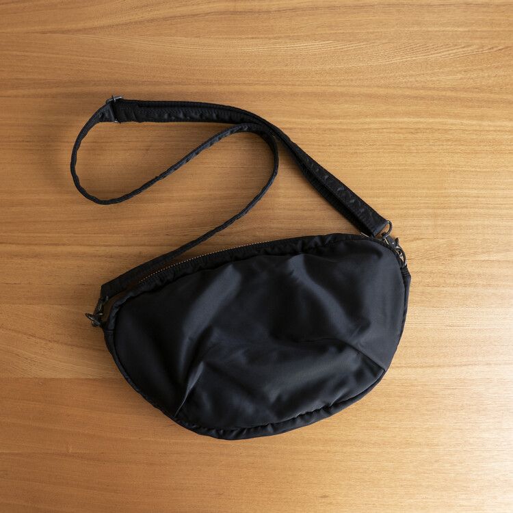 PORTER TANKER - SHOULDER BAG (new half moon, Black)