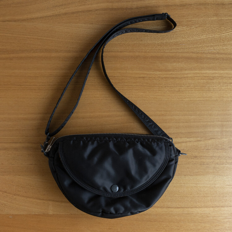 PORTER TANKER - SHOULDER BAG (Vintage Half Moon, Black)