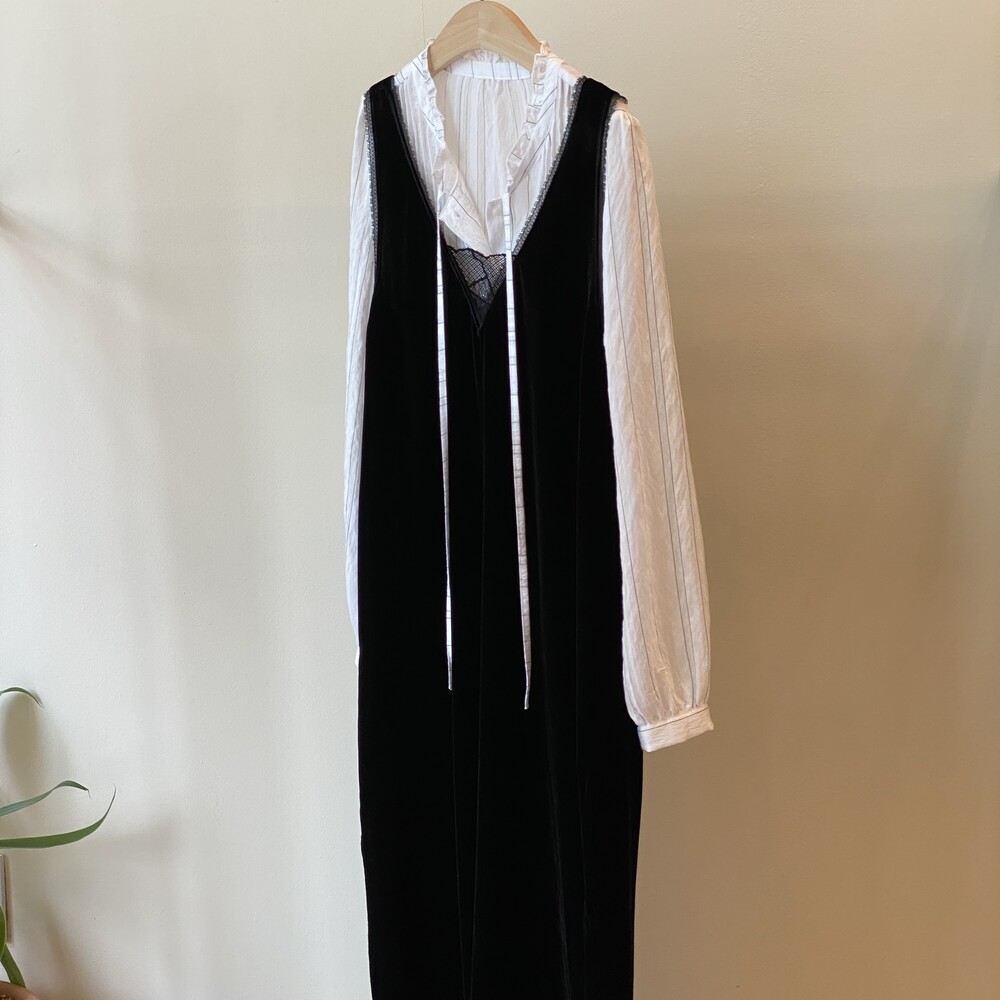 String Frill Blouse