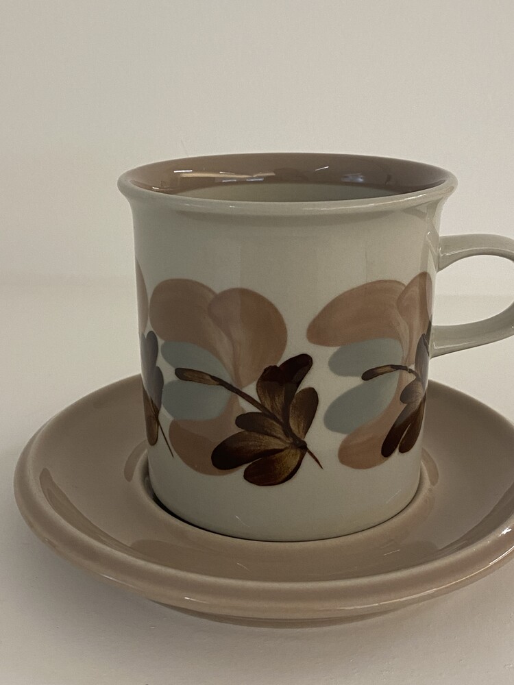 vintage) Arabia finland Koralli cocoa cup and saucer