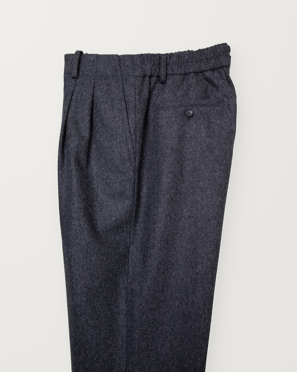 FLANNEL TWO TUCK TROUSERS_CHACOAL PRODUCT 8