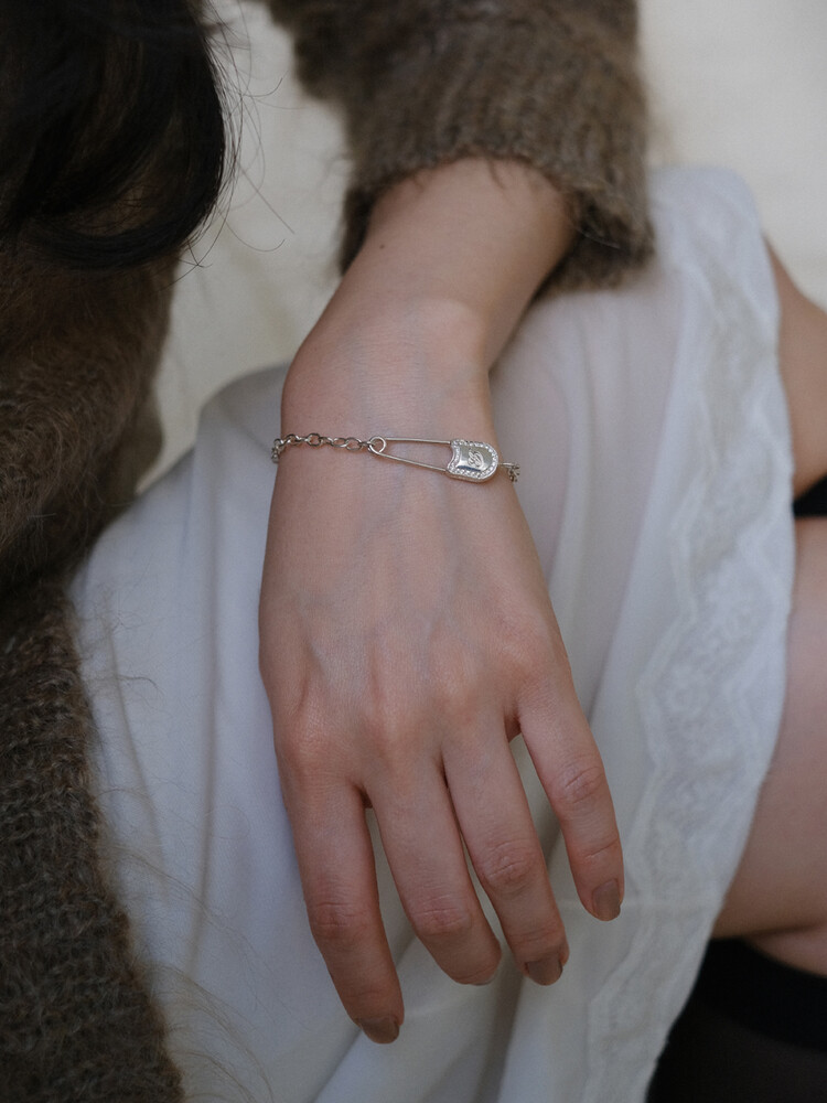 アクセサリー BIRTHDAYBLUE sefety pin bracelet silver safety pin bracelet