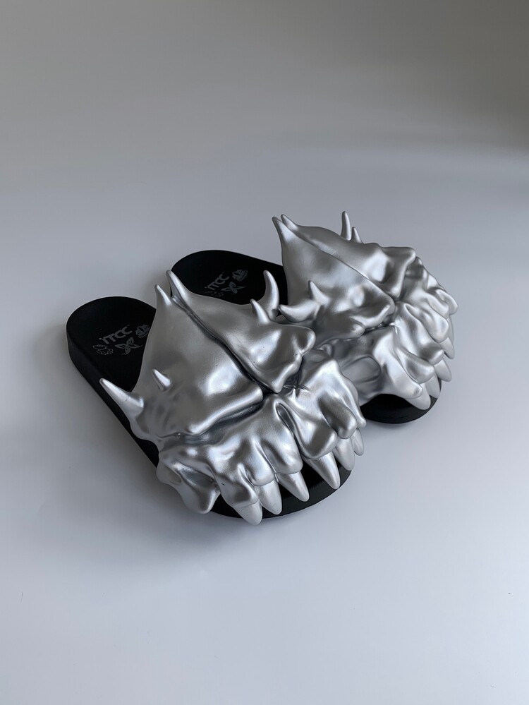 FLUFFORD - SKULL SLIPPER ITCC x SHCR 【公式通販】