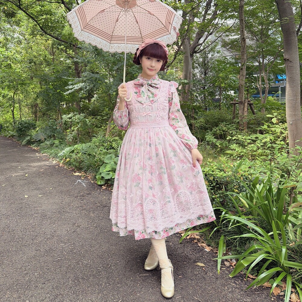 LINE_ALBUM_Sleeping Beautyレースタブリエ_260909_1(2).jpg