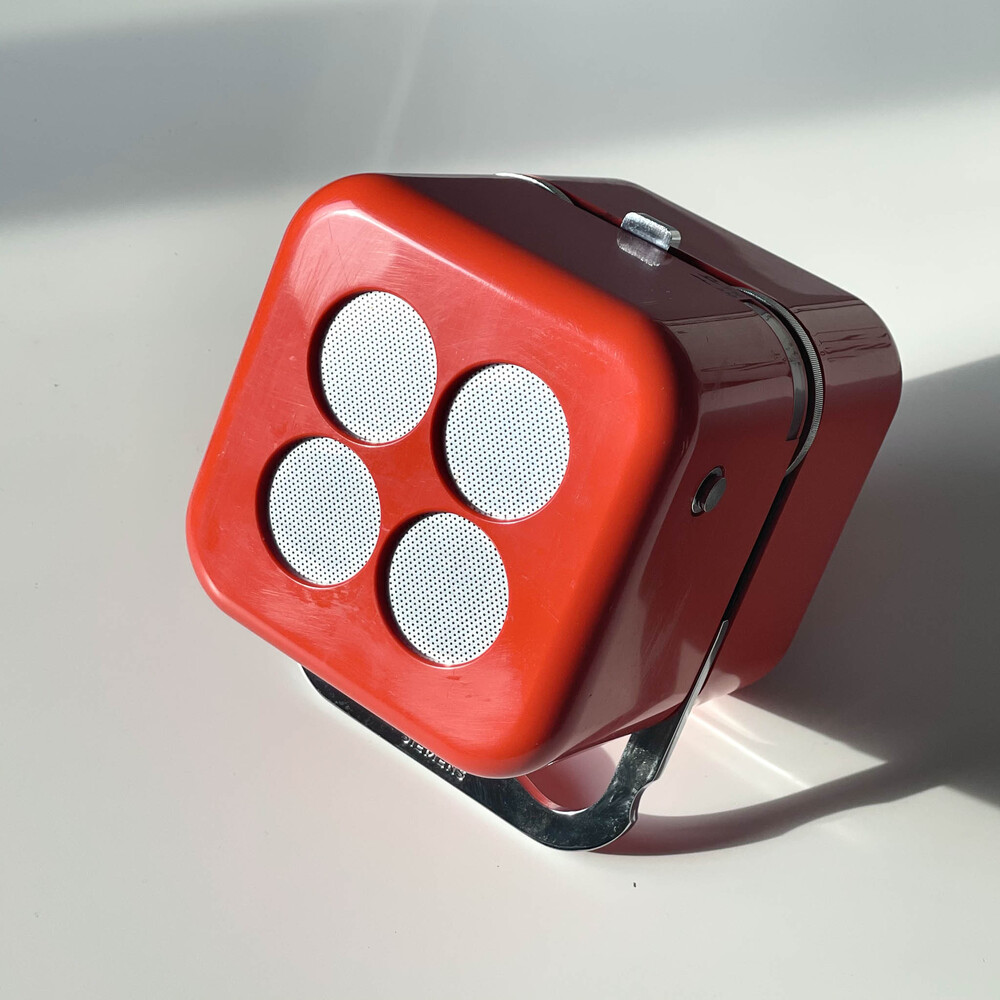 SIEMENS Cube Radio Alpha 2 by Mario Bellini