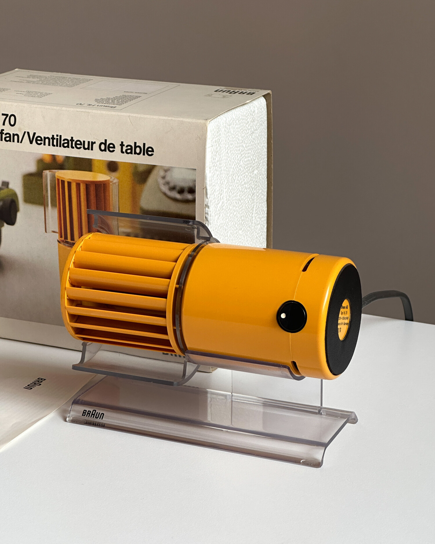 BRAUN Desk Fan HL 70 [Yellow]