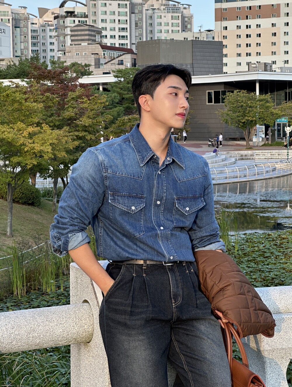 image_1694606035750_1000