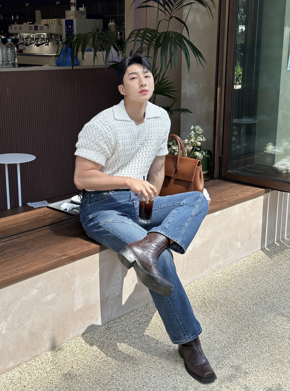 image_1716387075185_1000