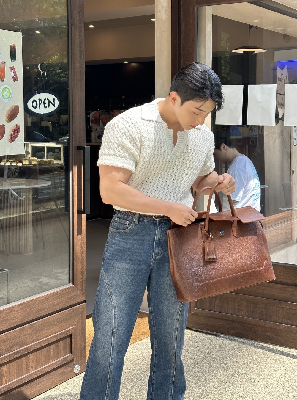 image_1716387077086_1000