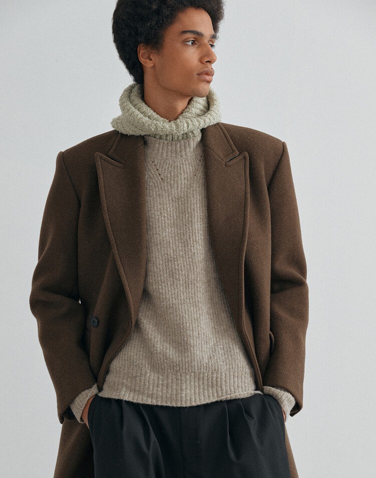 HET PEAKED LAPEL COAT