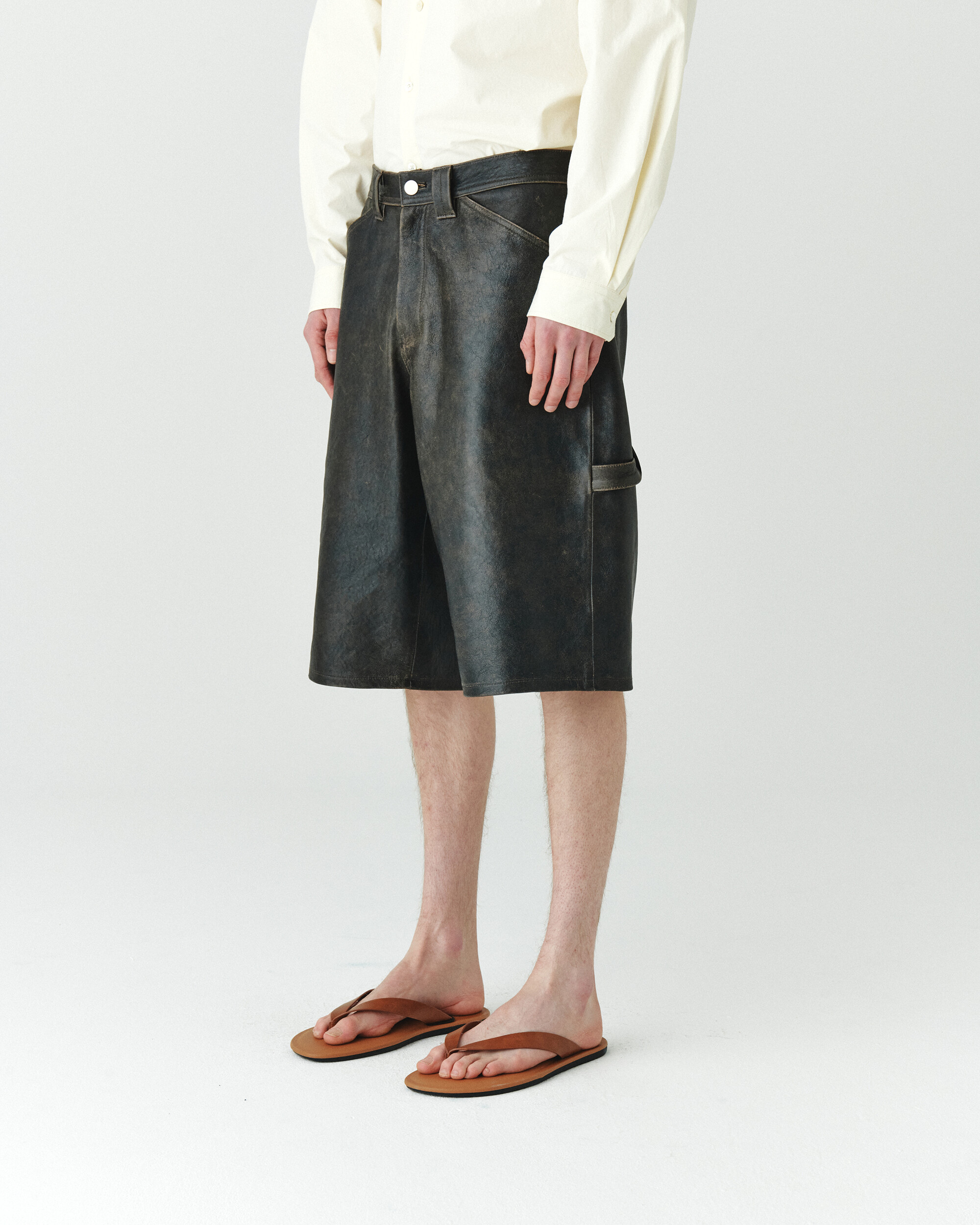 HET LEATHER BERMUDA SHORTS