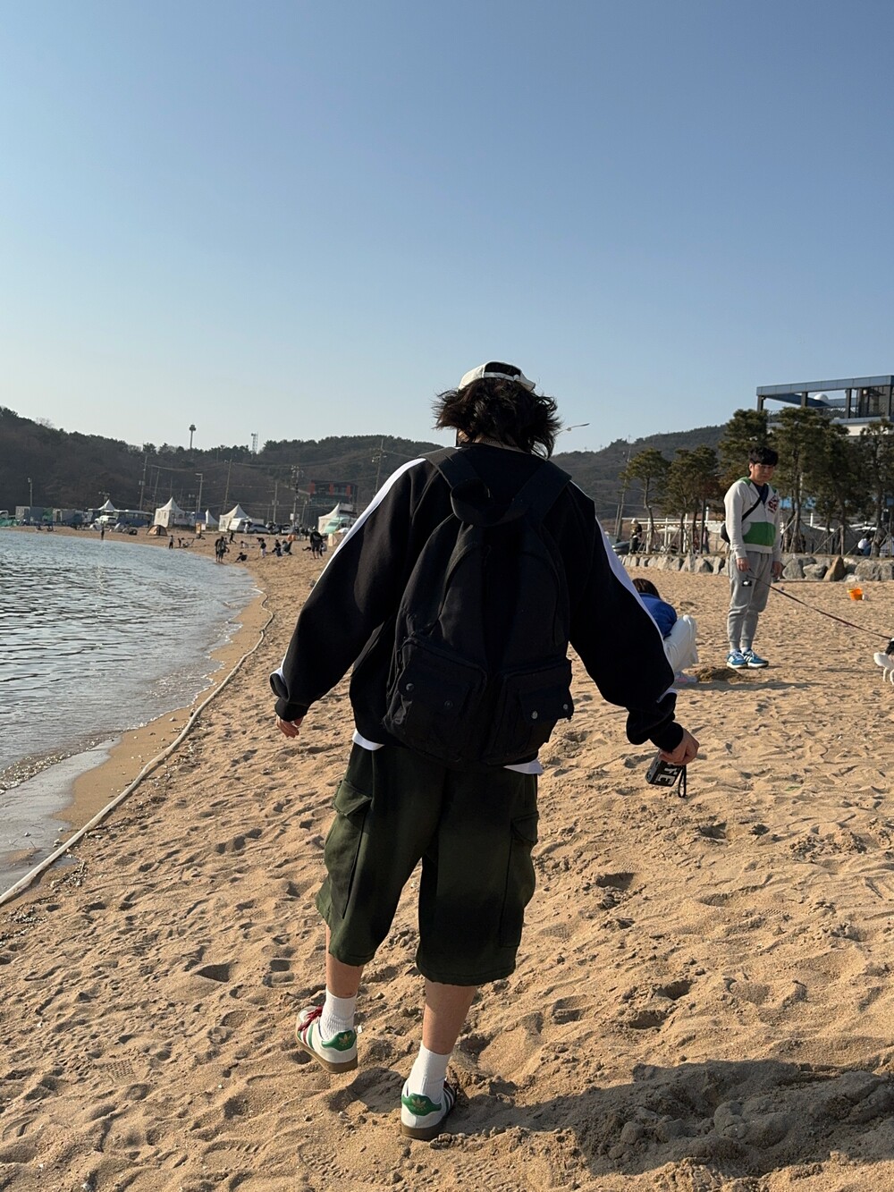 image_1711895575663_1000