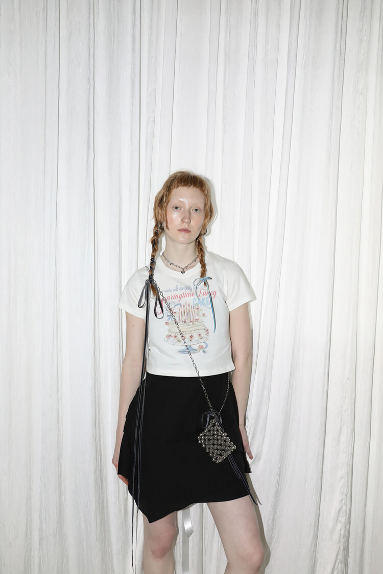 DIMANCHE CAKE CROP T-SHIRT (WHITE)