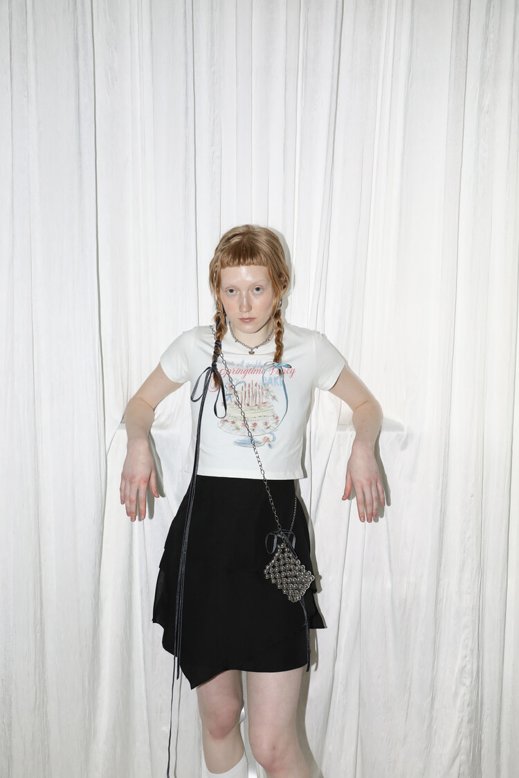 韓国ファッション [DIMANCHE] DIMANCHE CAKE CROP T-SHIRT DIMANCHE CAKE CROP T-SHIRT (WHITE)