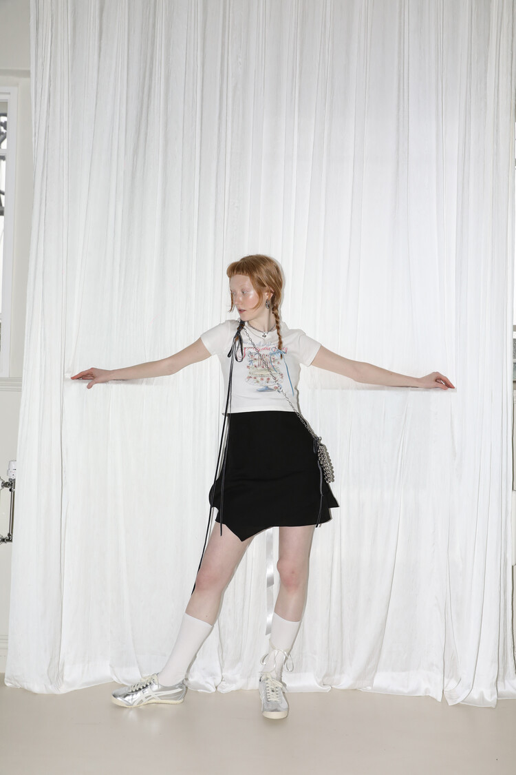 DIMANCHE CAKE CROP T-SHIRT (WHITE)