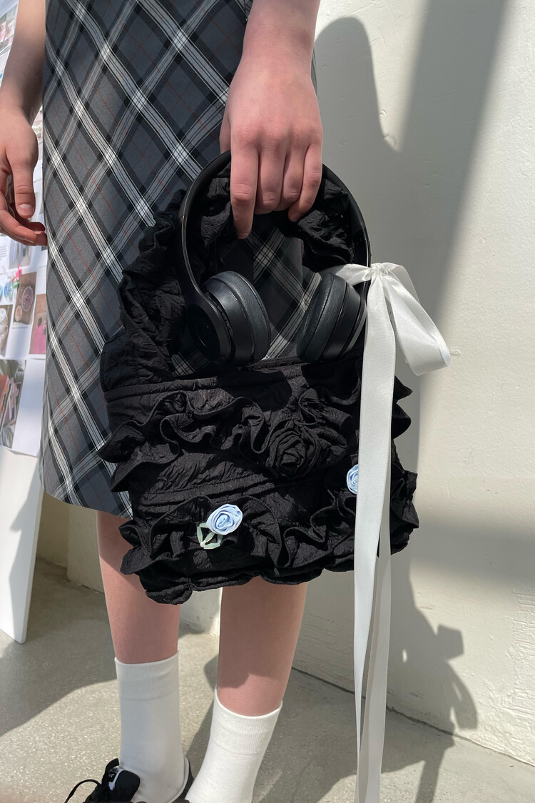KENSINGTON CAKE BAG (BLACK)