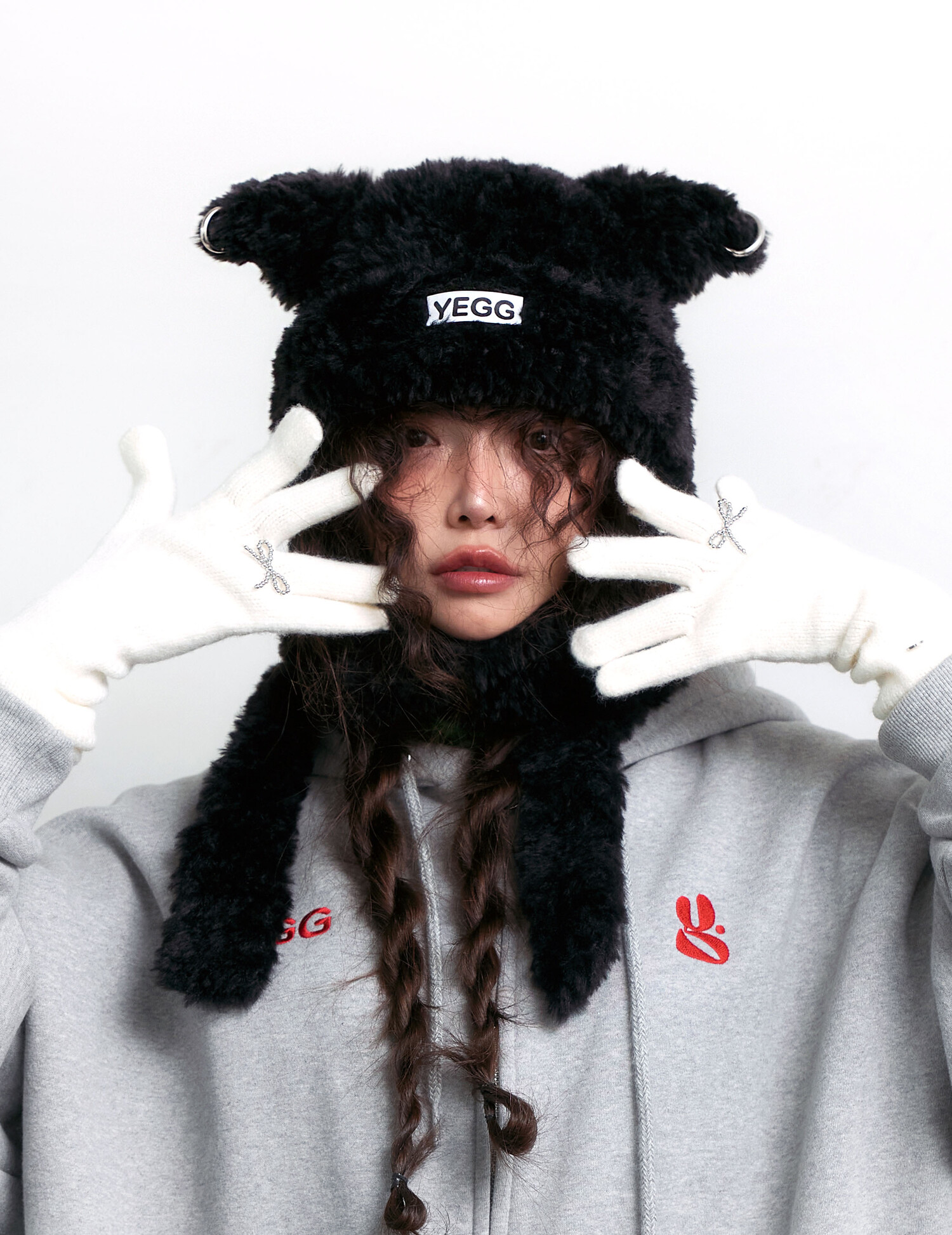YEGG★韓国★人気★Piercing wing scarf hat - 4 colors Piercing wing scarf hat - black / ivory