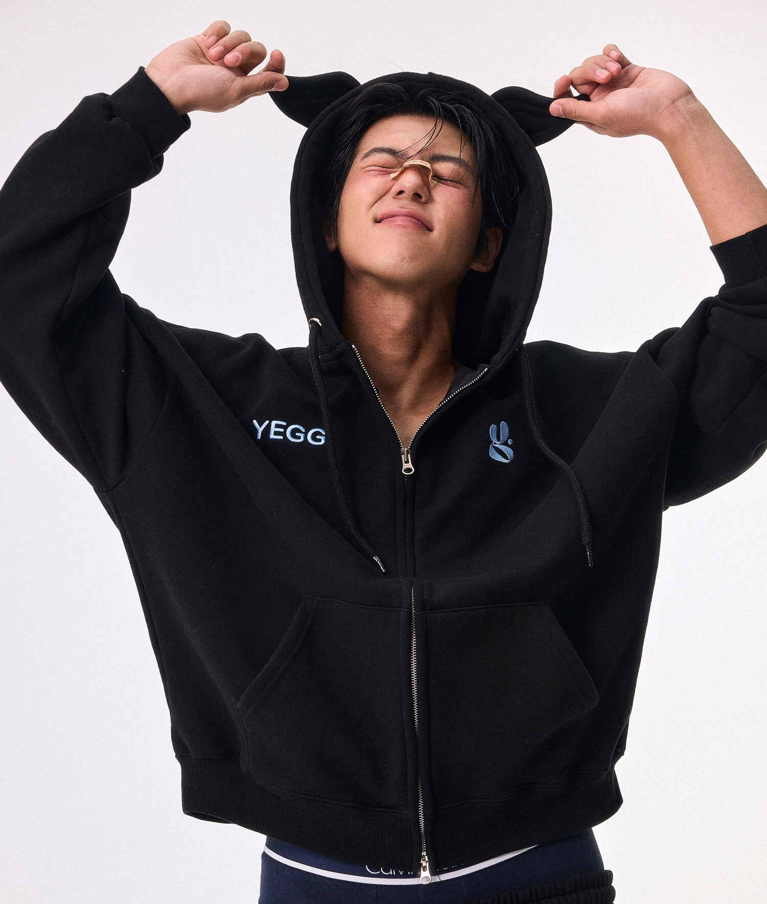 Warm] Wing hoodie - black