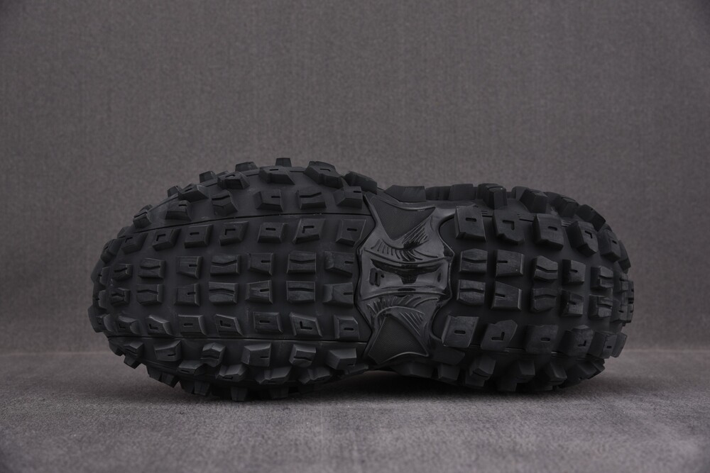 [GOOD/CY] 발렌시아가 디펜더 스니커 블랙