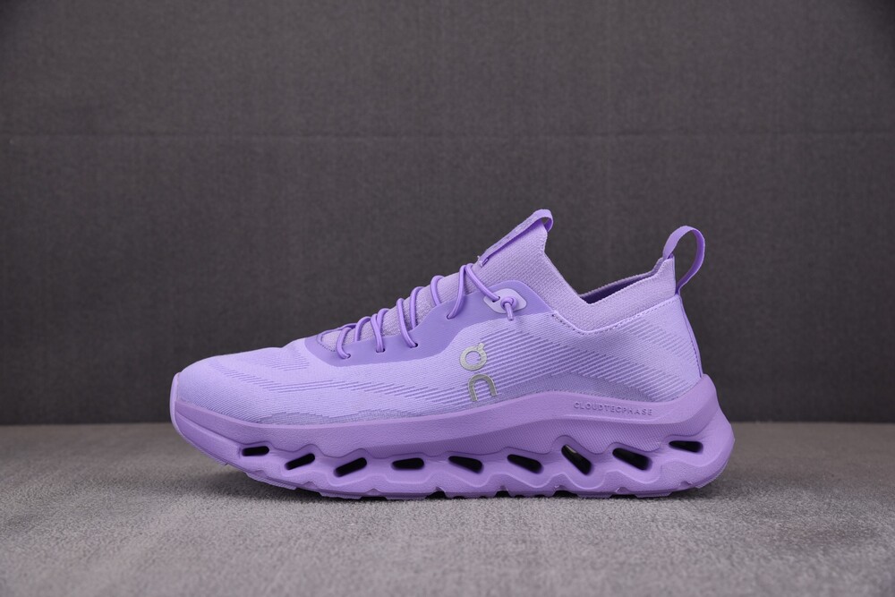 로에베 X 온 러닝 클라우드틸드 퍼플