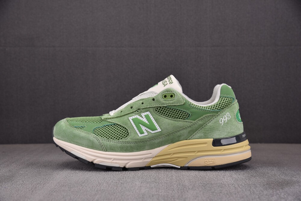 New Balance 993 Made in USA Chive Sea Salt