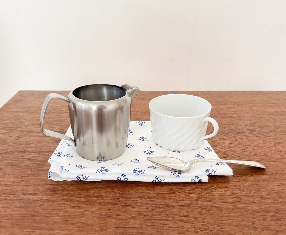 1960s laura ashley flower bouquet table cloth