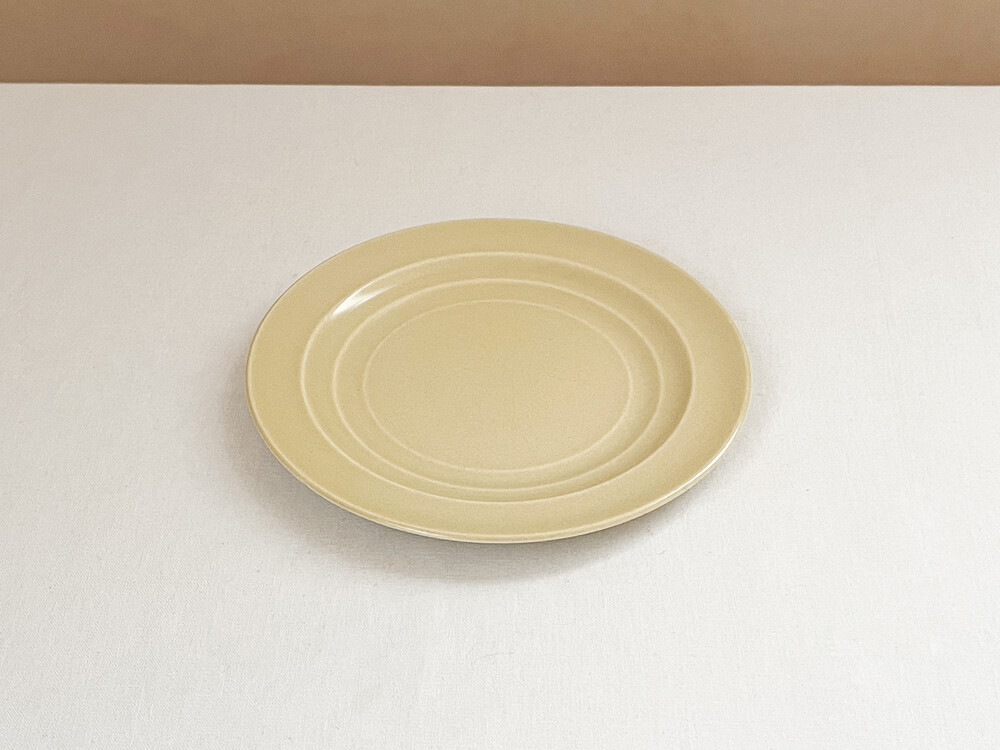 1940s branksome pottery butter yellow plates