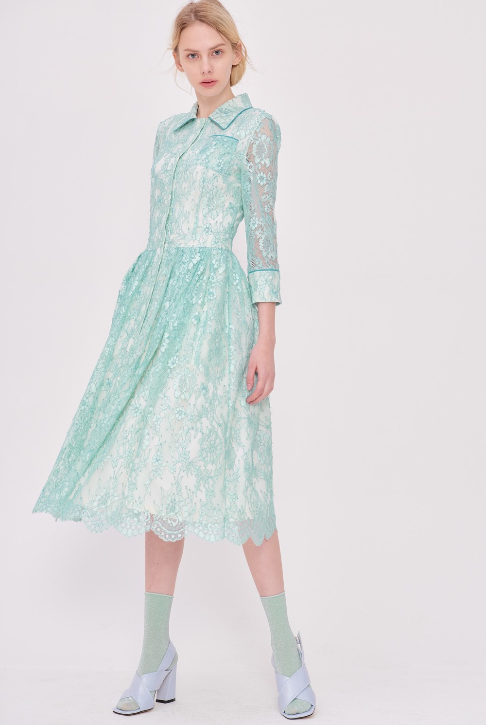 pipe lace suit design