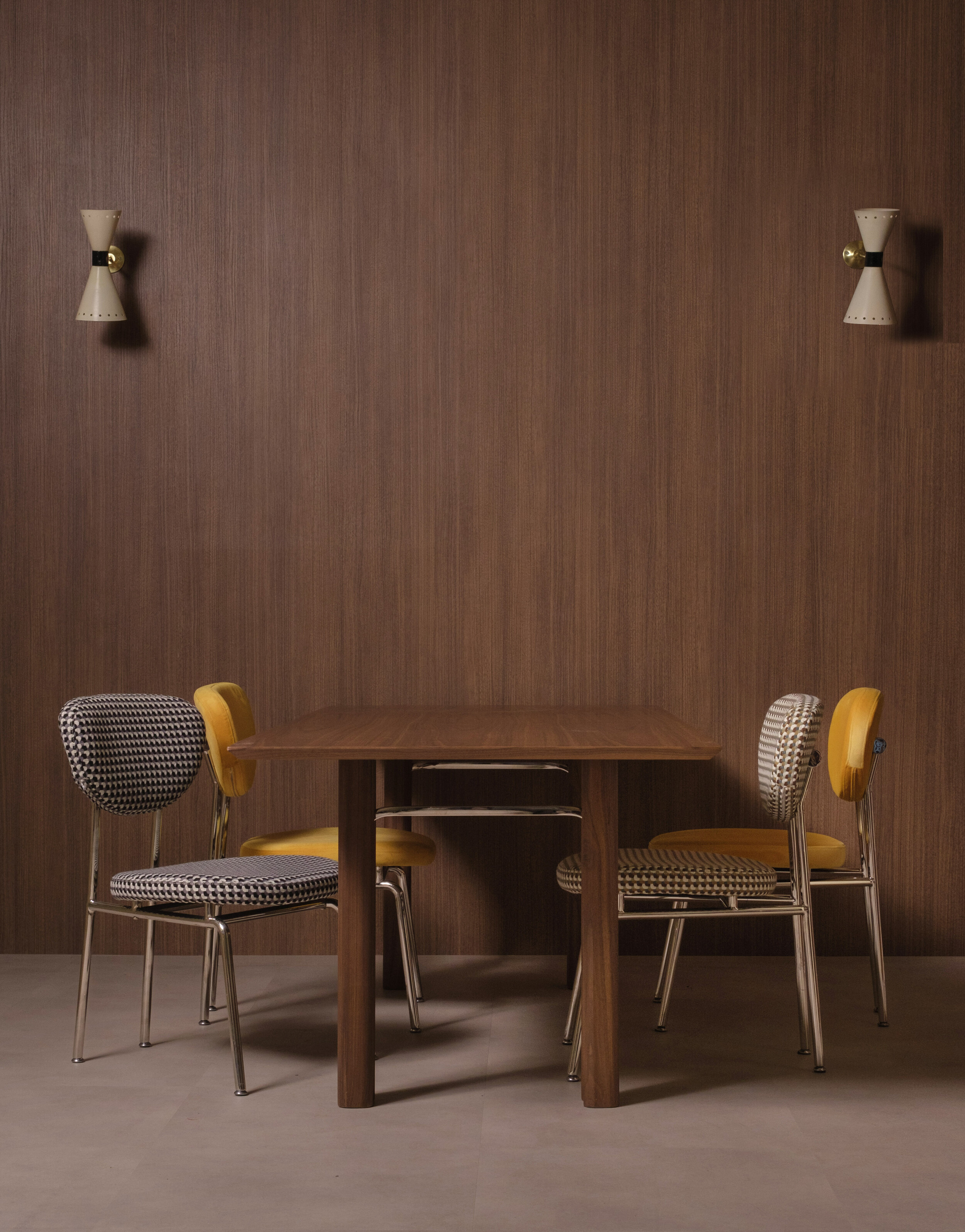 LIGHT DINING TABLE 2 WALNUT