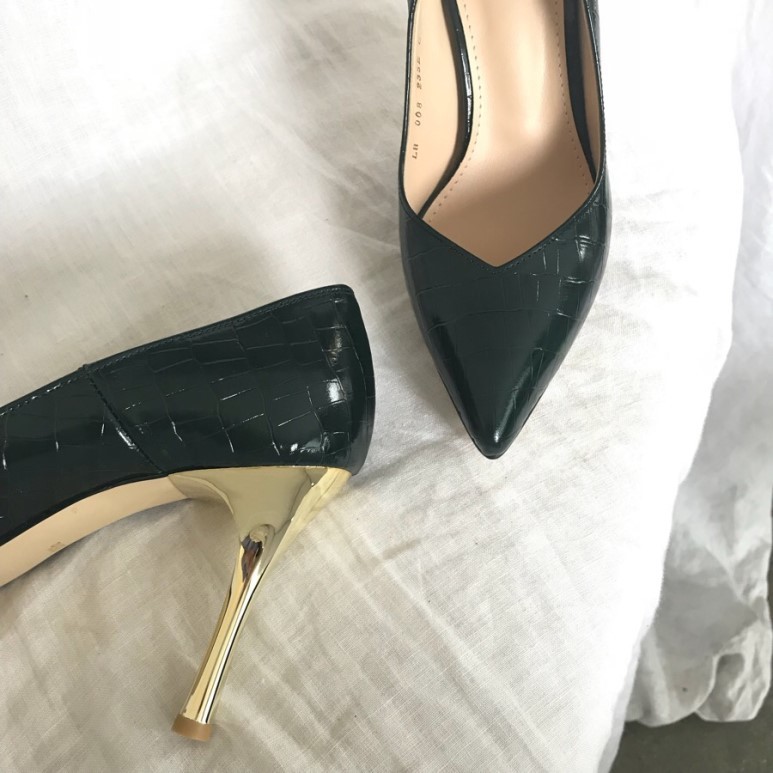 green heels with gold