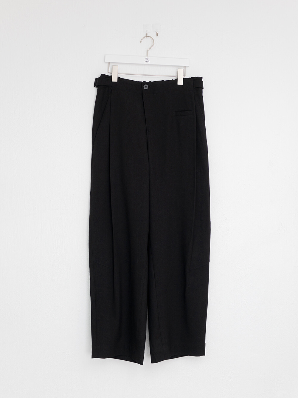 loosed trousers (belted loosed pants) - black
