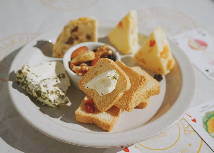 과일치즈와 미니토스트 치즈플레이트